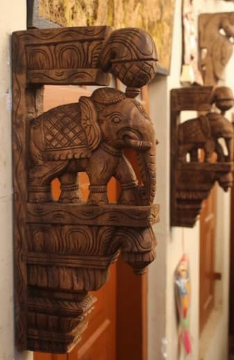 2 Pcs Vintage Wooden Wall Decor Elephant Corbel Set