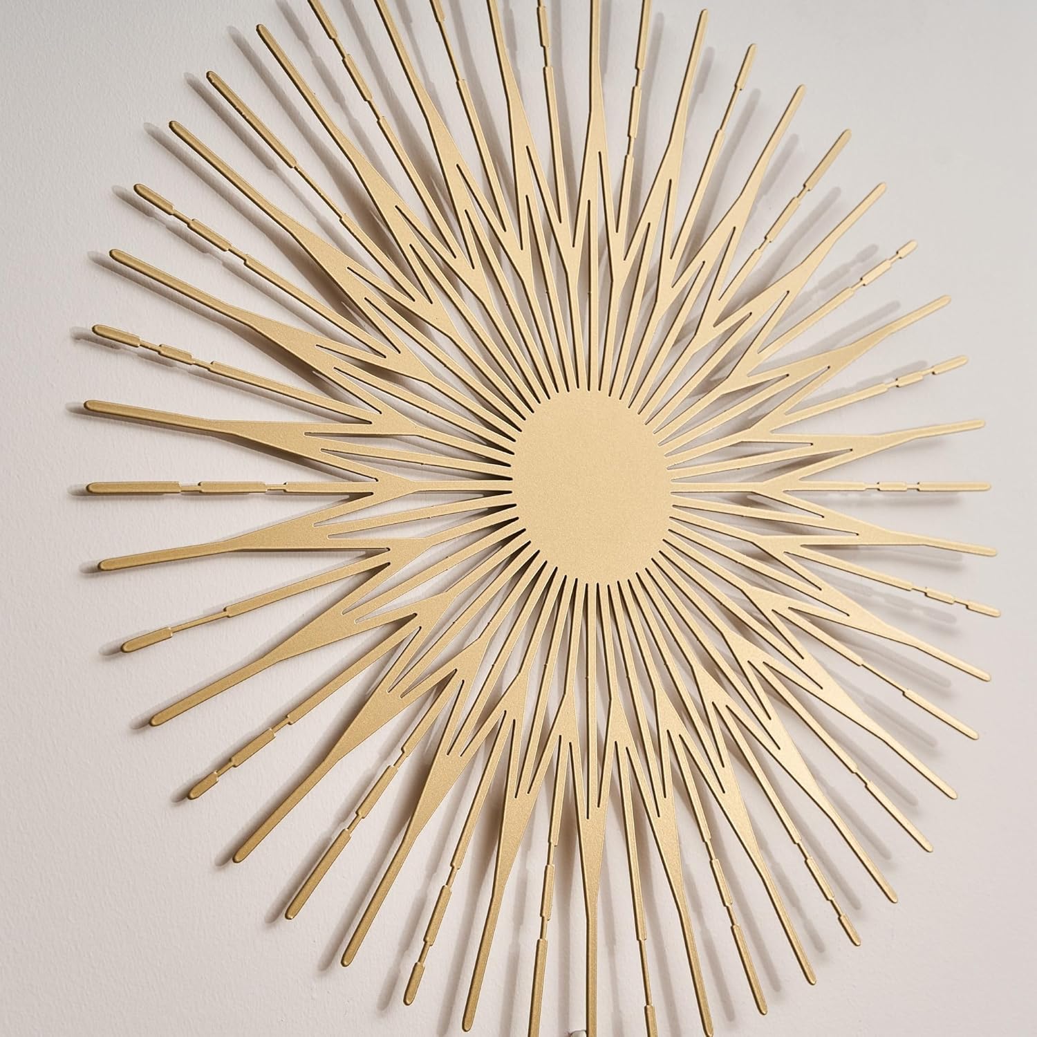 NEODECO Single Sun Wall Art 3D Sculpture Metallic Colors Gold Silver Bronze Black Wall Decor Accent